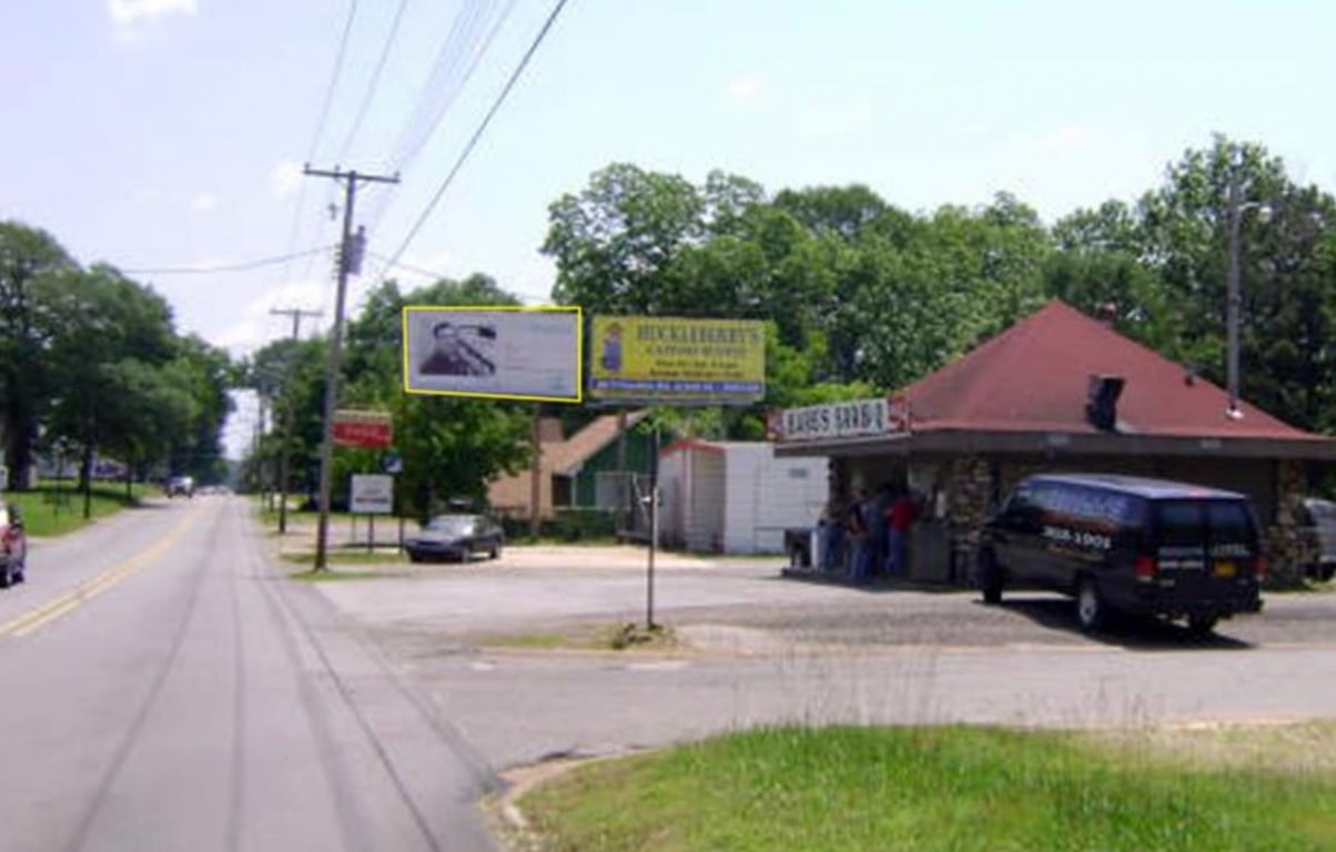 Location photo for W Pleasure Ave near Trinity Episopal Educ Building (Searcy)