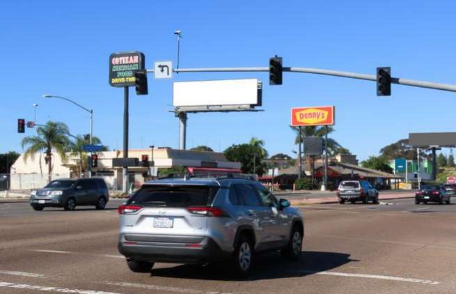 Location photo for Rosecrans St near Rosecrans Plaza, Midway District (San Diego)