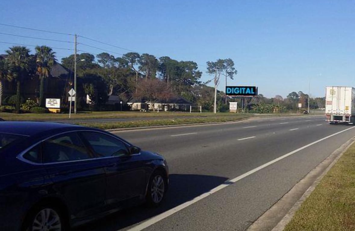 Location photo for E Burleigh Blvd near LX11377 E Burleigh Blvd & Lake Eustis Dr (Tavares)