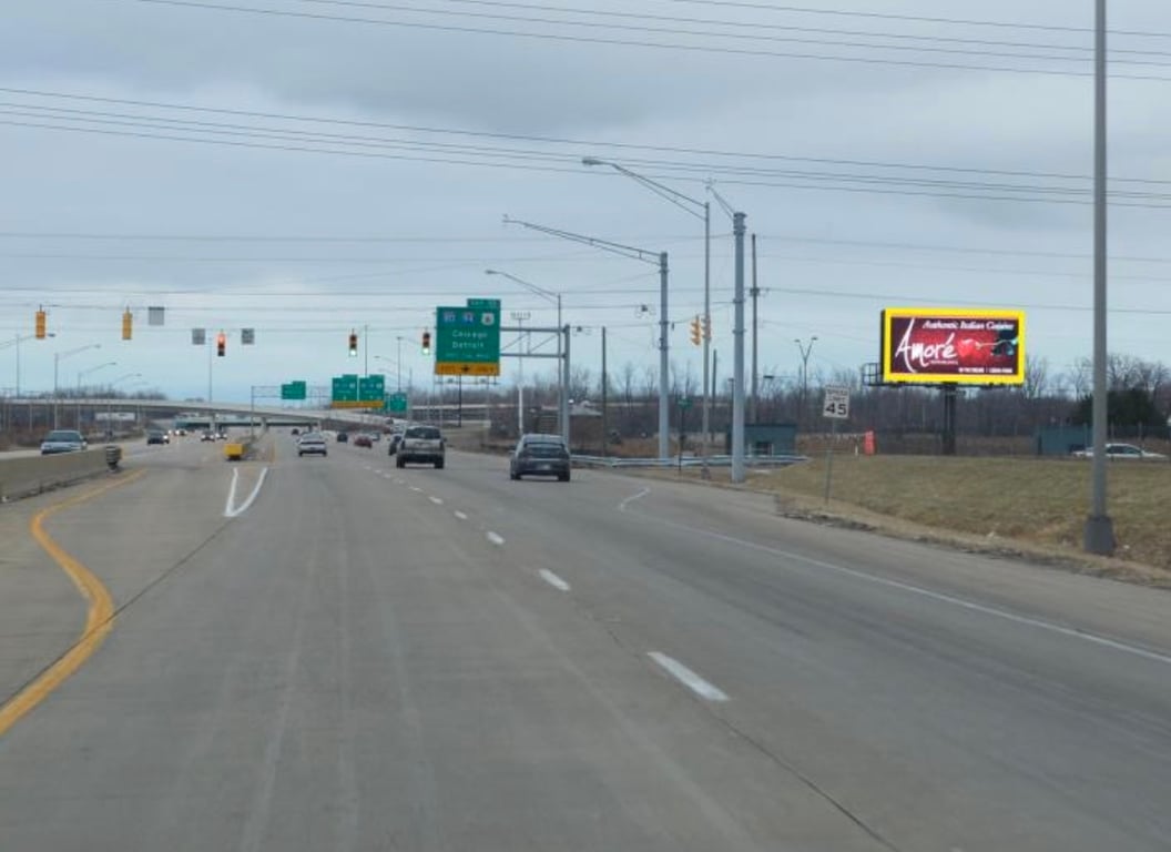 Location photo for N Cline Ave near Griffith Plaza (Griffith)