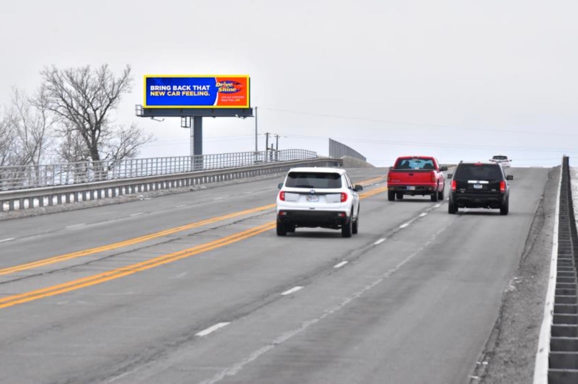 Location photo for Indianapolis Blvd near Highland Grove Shopping Center (Highland)