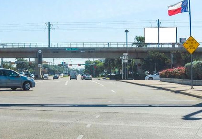 Location photo for E Lovers Ln near Greenville @ Lovers - N - NS, Northeast Dallas (Dallas)