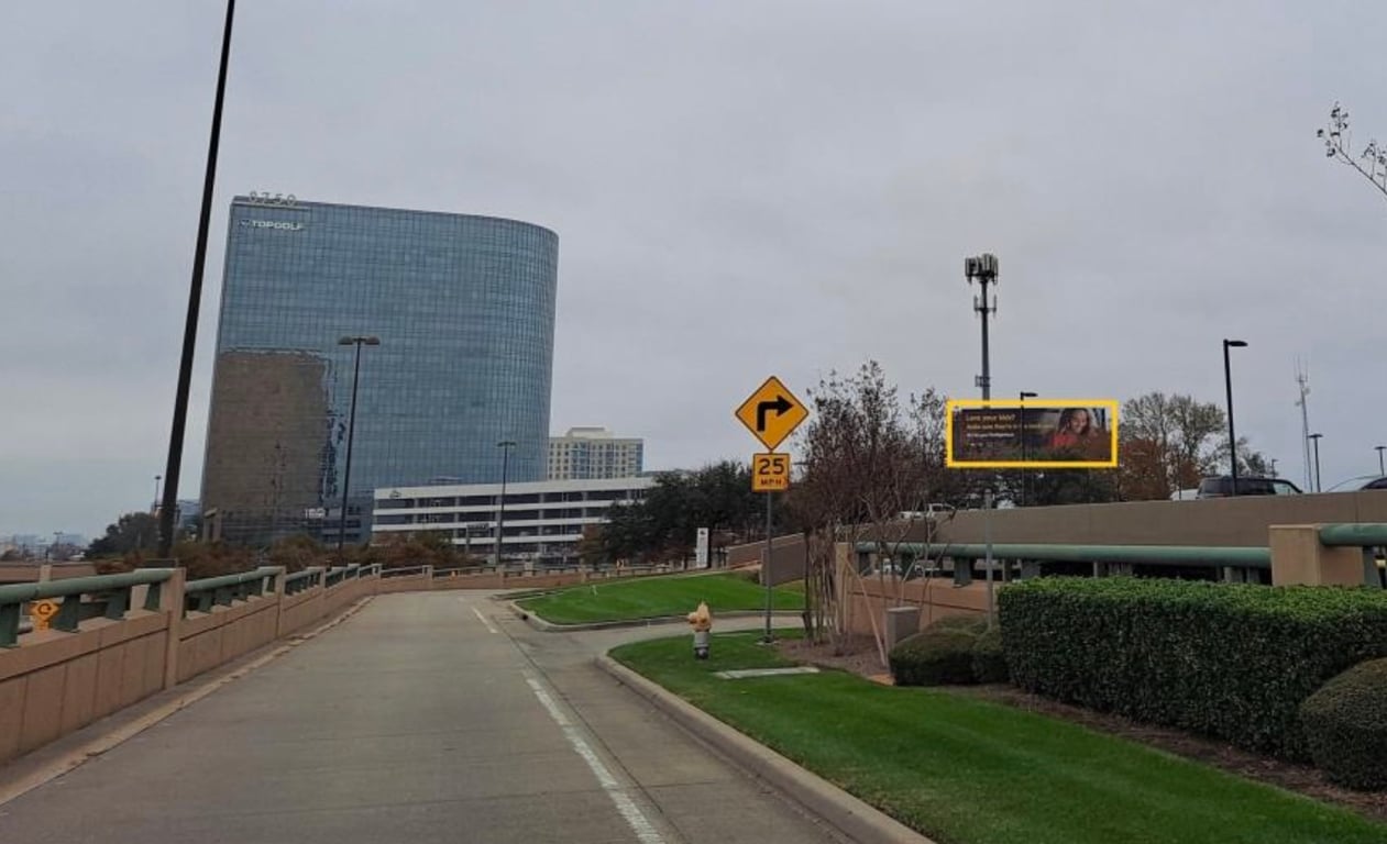 NW Highway s/l 150' e/o N Central Expwy Media