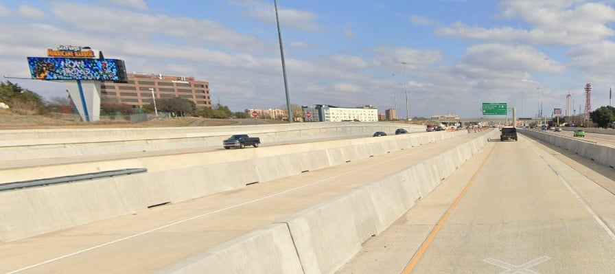 I-30 Freeway, NL, W/O Ballpark Way Media
