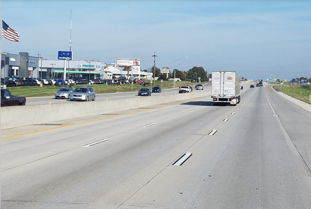 [5] W/S US 65 1.8 MI N/O SUNSHINE F/S Media