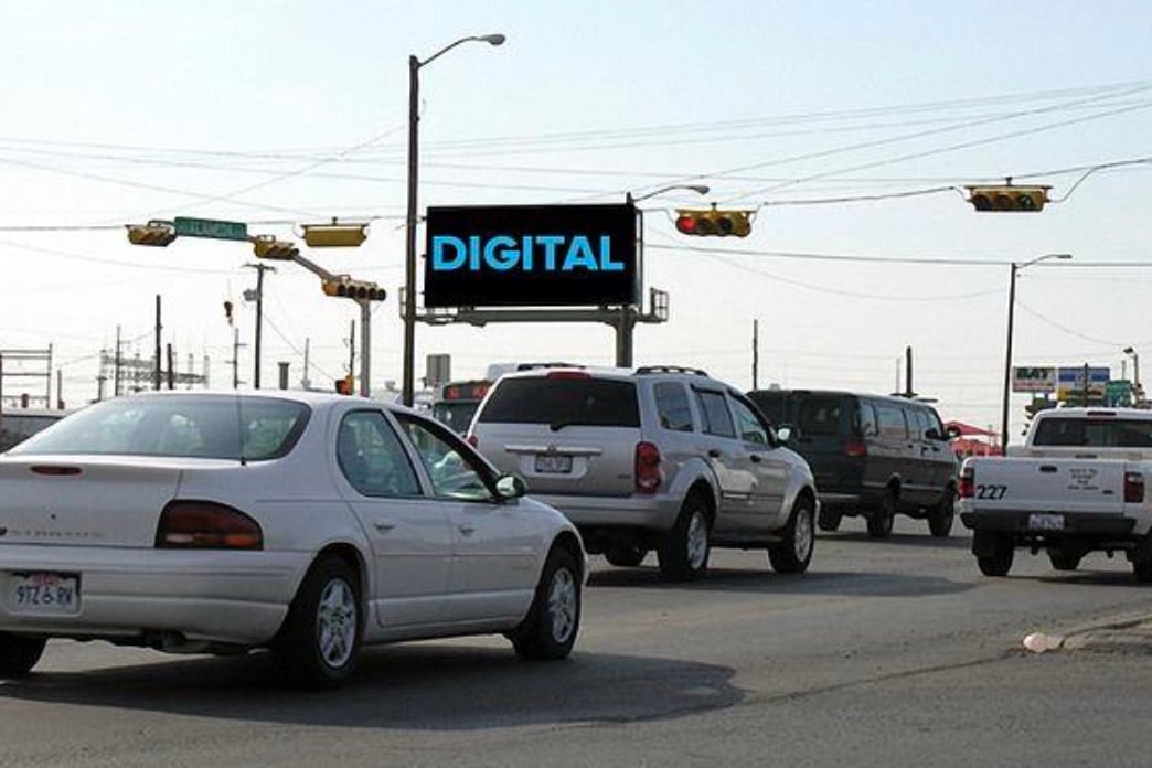 Location photo for Alameda Ave near 6920 Alameda\Delta, Mission Valley (El Paso)