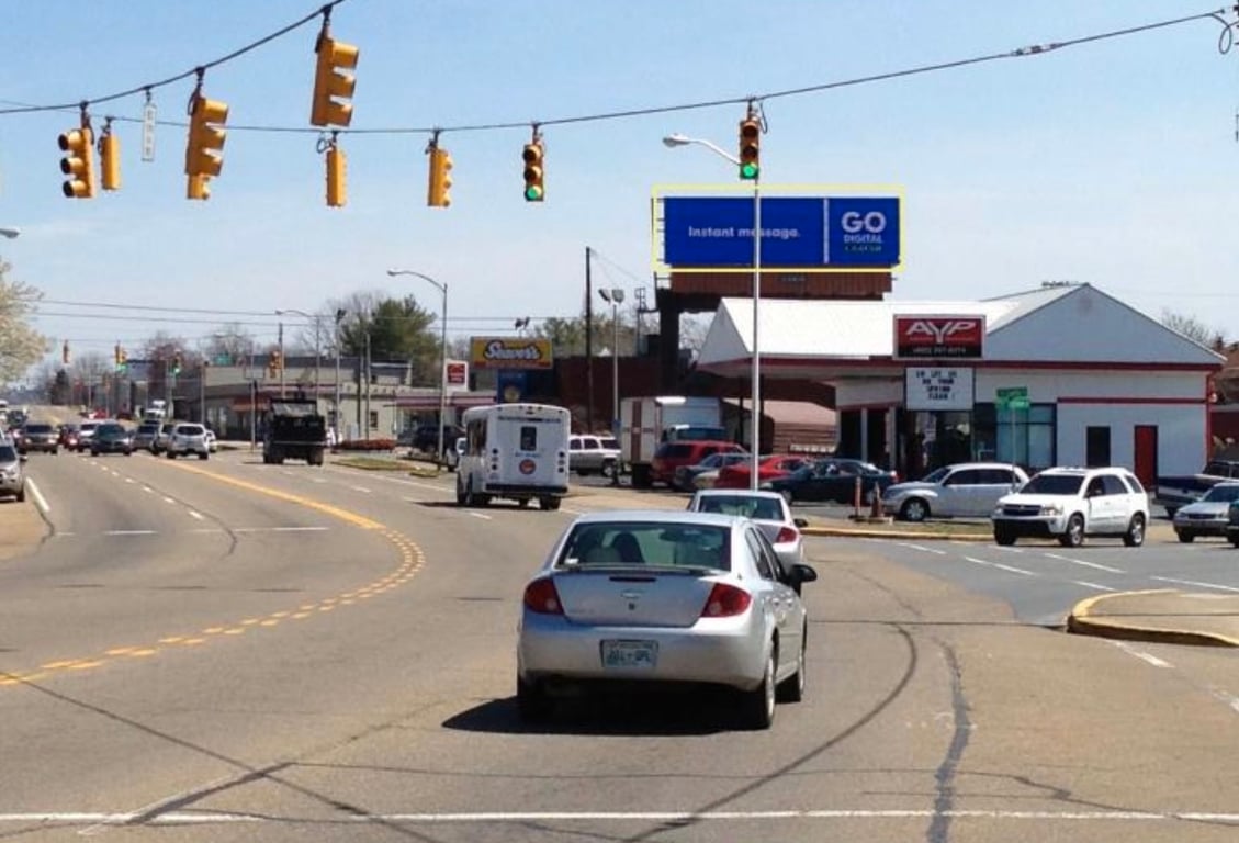 Location photo for E Center St near Maple Oak Apartments (Kingsport)