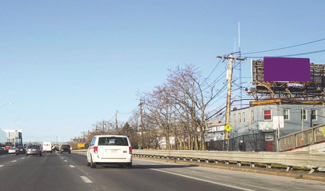 N/S I-90 (Mass Pike) @ Lincoln Street F/E Media