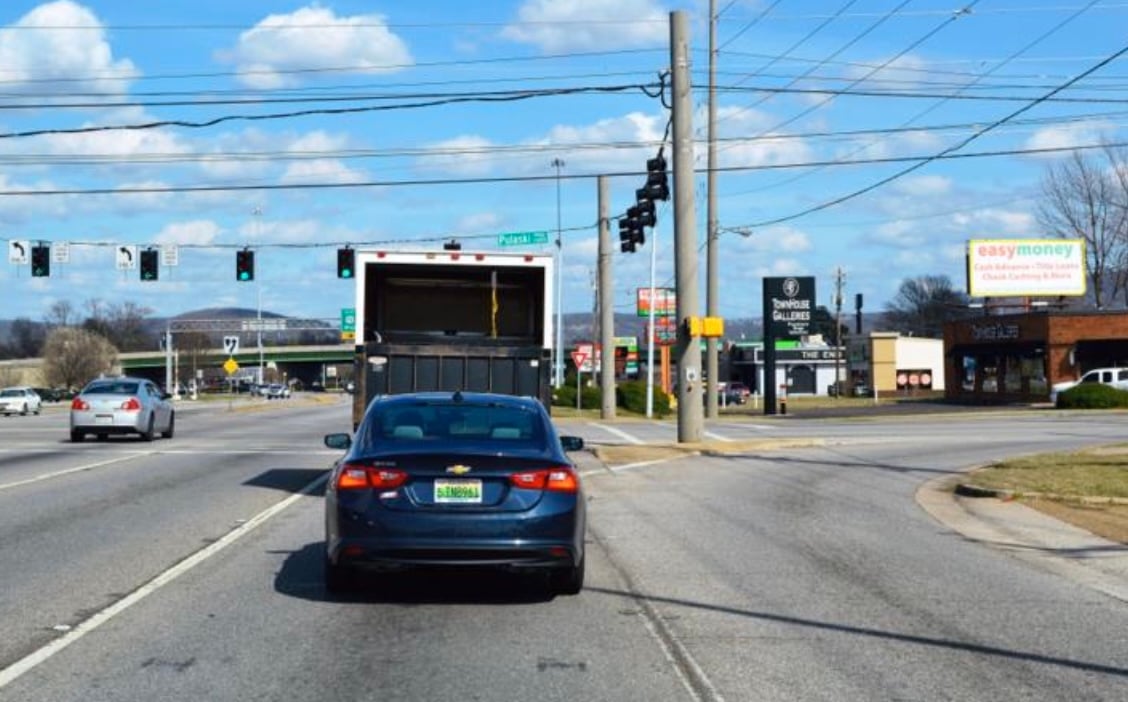 Location photo for University Dr NW near Northwood Plaza Shopping Center (Huntsville)