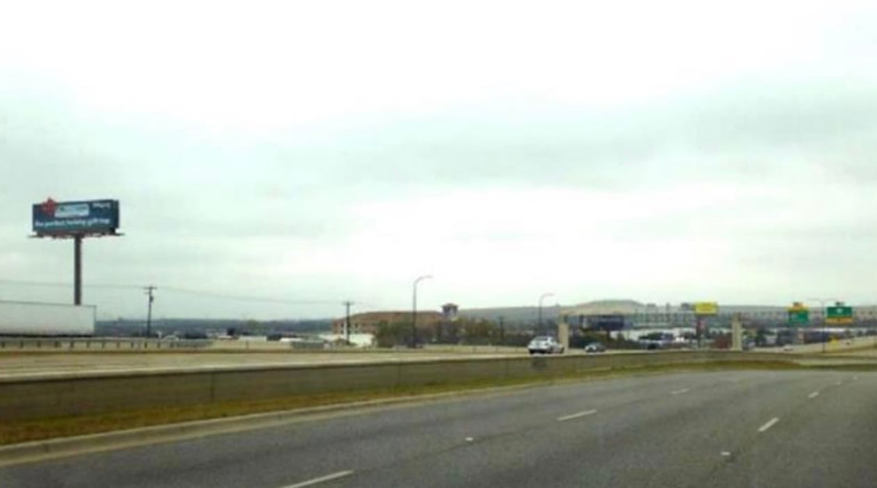 HWY 290E, 0.33 MI E/O HWY 183 Media