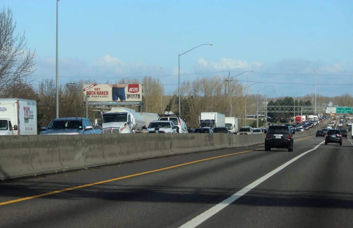 I-5 200 ft N/O Columbia Blvd WS F/S-1 Media