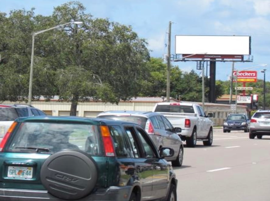 Location photo for State Rd 52 near SR 52 & Little Rd (Wawa), Griffin Park (Hudson)