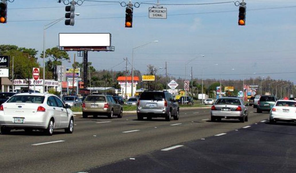 Location photo for US Hwy 19 N near Us Hwy 19 N + Dolly Bay Dr (Palm Harbor)