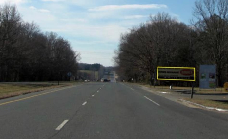 Location photo for Willow Tree Ln near University of Mary Washington Dahlgren Campus (King George)