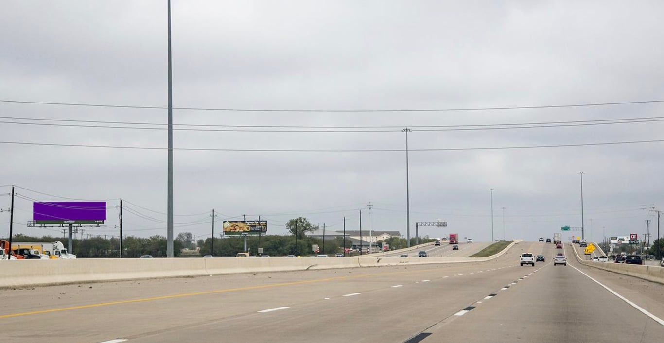 Central (75) .5 Mi N/O Hwy 380 W/S F/S Media