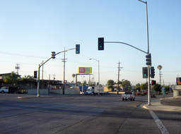 EL UNION AVE 50' N/O GROVE Media