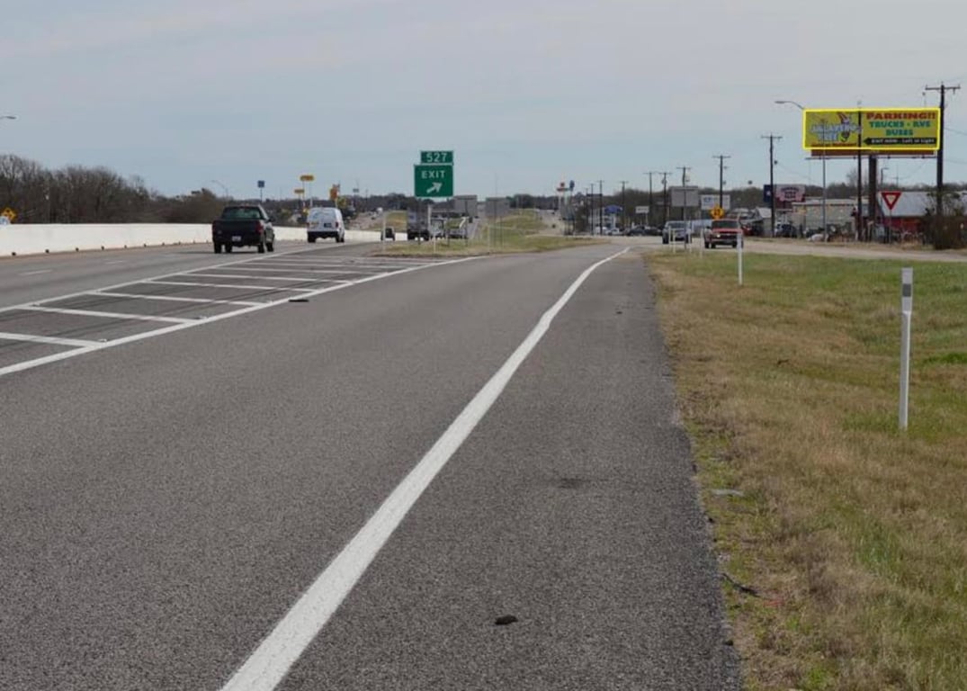 I-20 s/l .7 mi w/o Hwy 19 Media