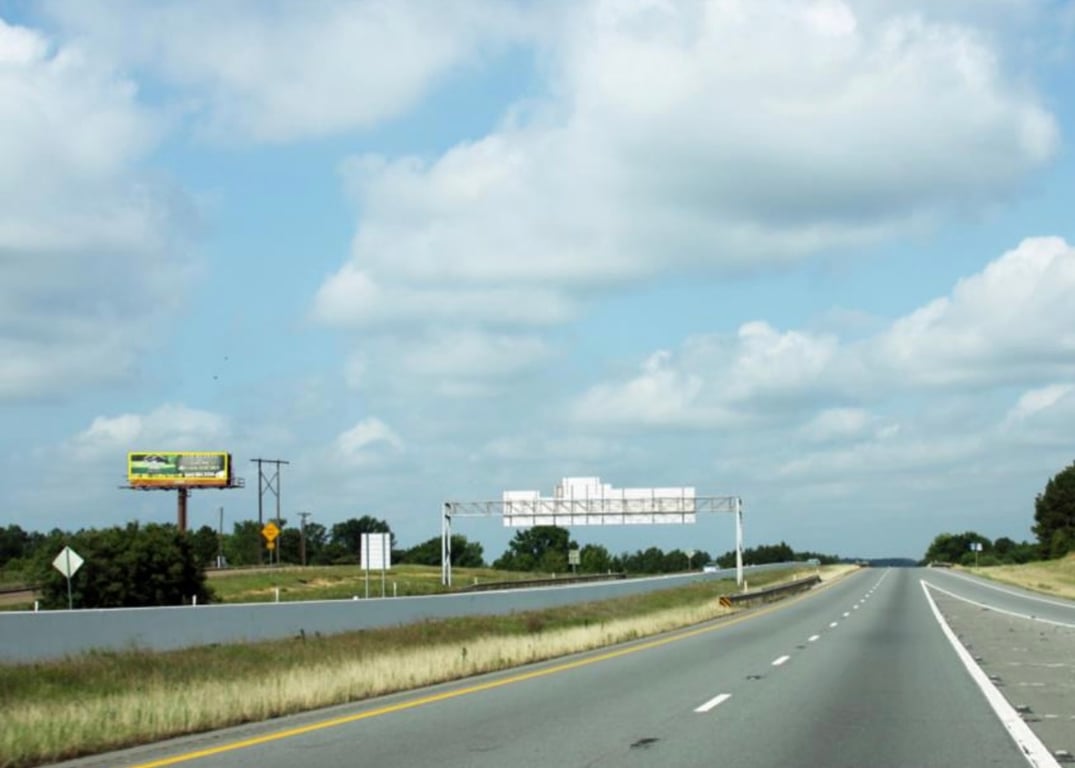 I-20 SS .2 MI. W/O ESTES PARKWAY Media