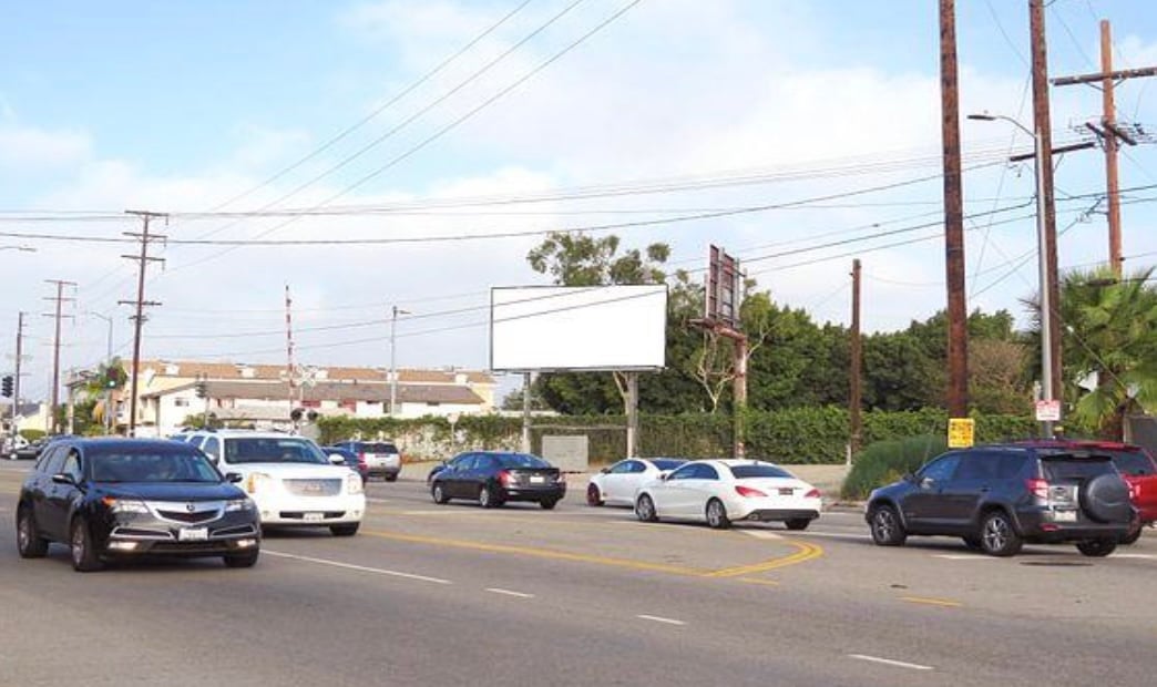 Location photo for Western Ave & 205th St (Los Angeles)