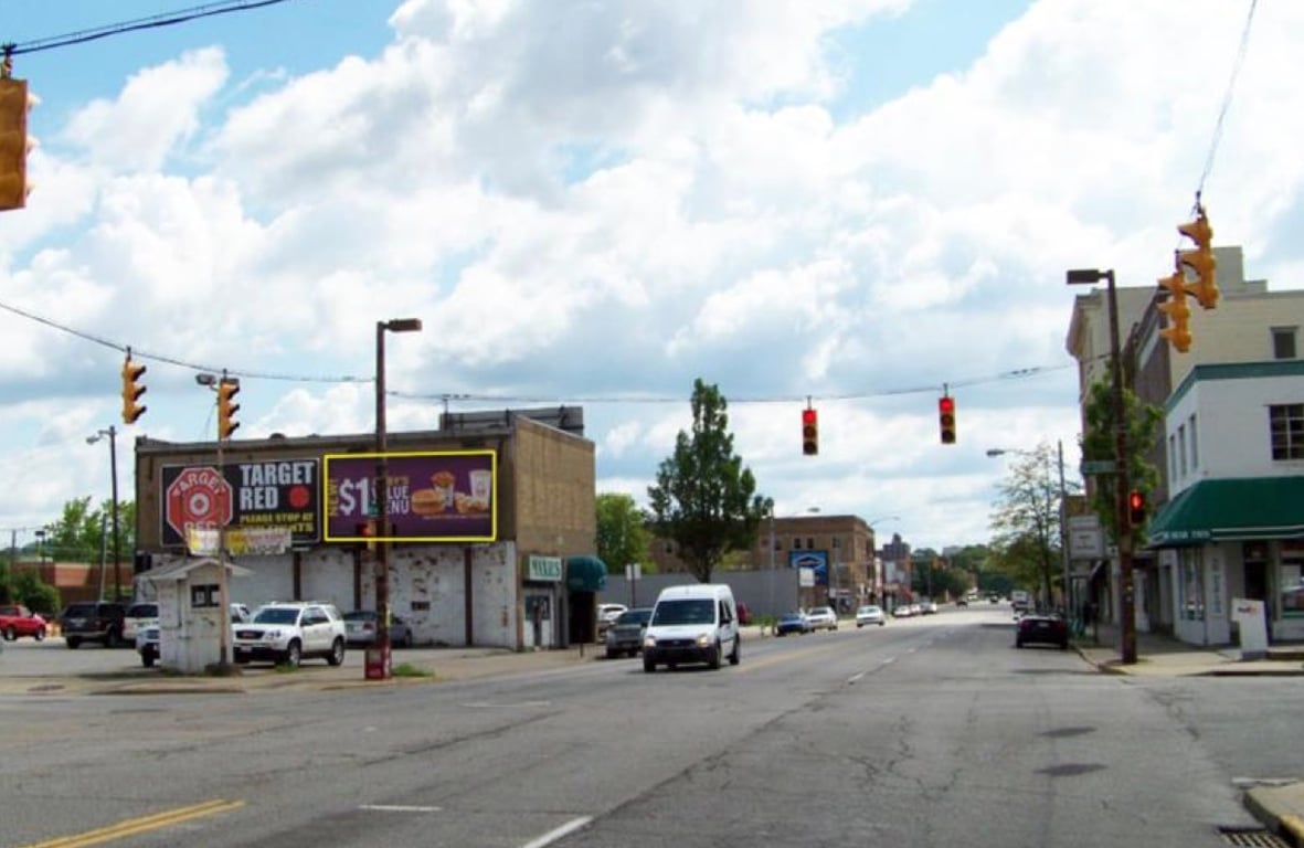 4TH AVE & 11TH ST F/W RIGHT LR Media