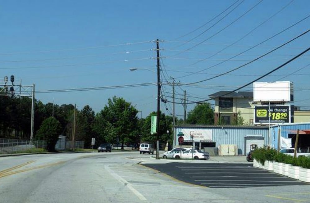 Location photo for Peachtree Blvd near Pierce Dr @ Peachtree Rd (Chamblee)