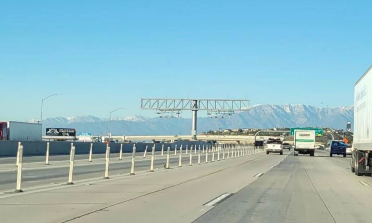 I-15 WL .5 MI S/O 91 FWY Media