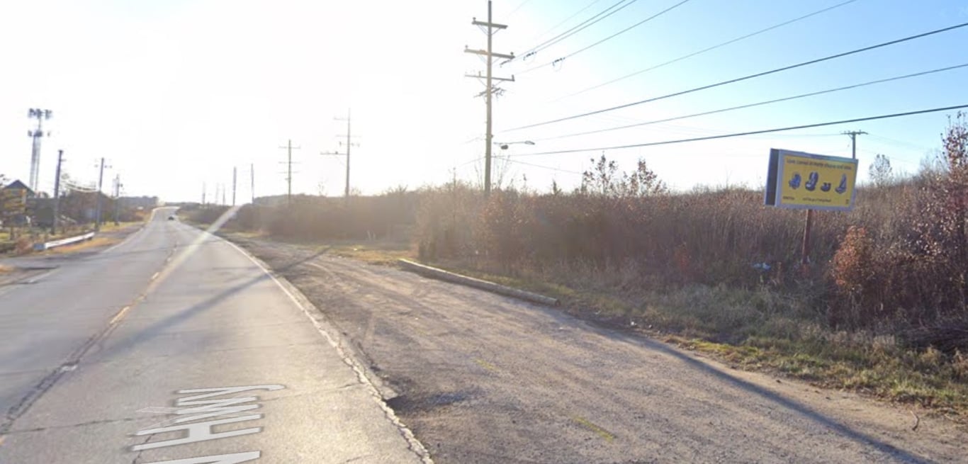 Location photo for Southwest Hwy WS 200ft E/O Rt 45 F/N - 1