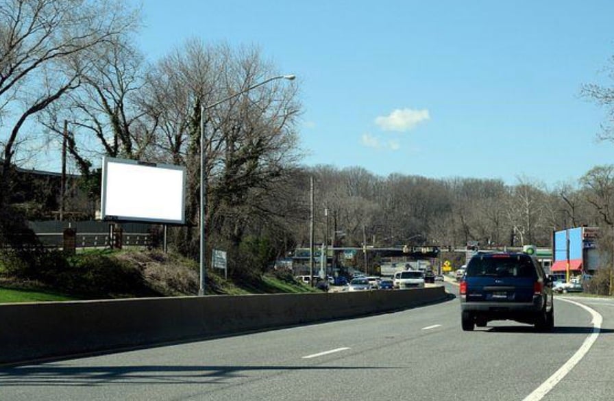 Location photo for Main St near WASHINGTON BLVD & LEVERING AVE sb (Elkridge)