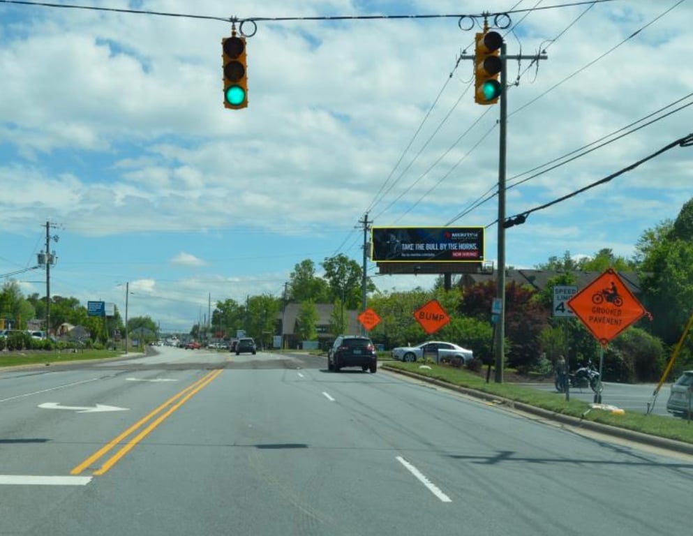 Location photo for Hendersonville Rd near Hendersonville Rd at Glenn Bridge Rd, Arden (Asheville)