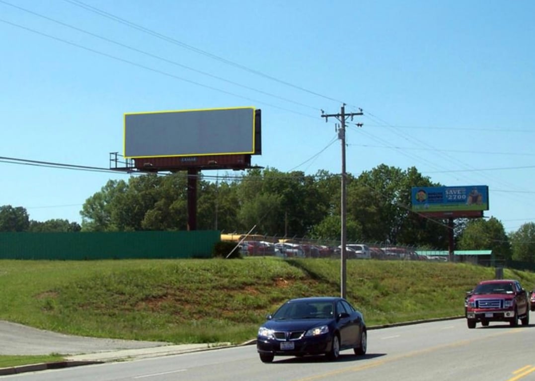 US 41A W/S .85 MILE S/O UTSI RD F/S Media
