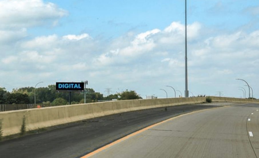 Location photo for County Rd D E near Thunder Bay Park (St Paul)