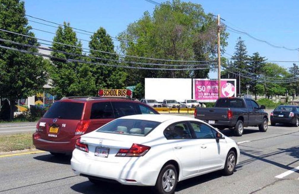 Location photo for Middlesex Ave near State Rd Shaw's, North Dartmouth (Dartmouth)