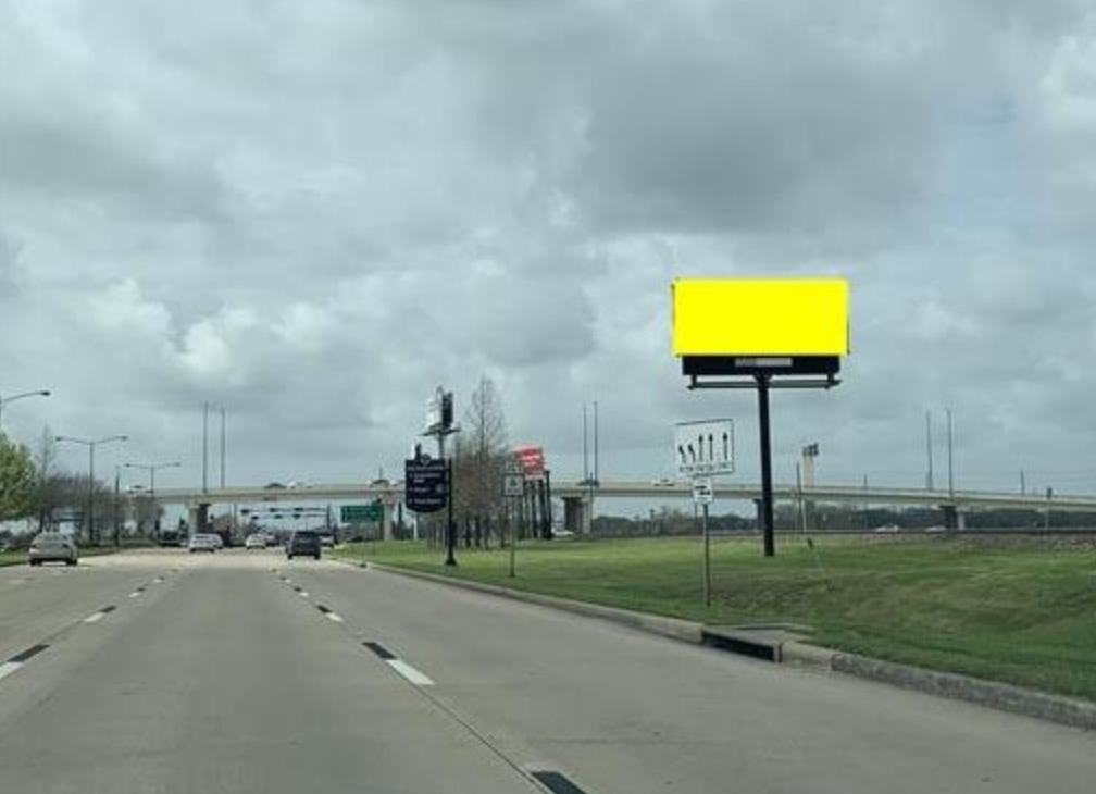 N/S of Hwy 90A, 850 ft E/O SH 6 Media