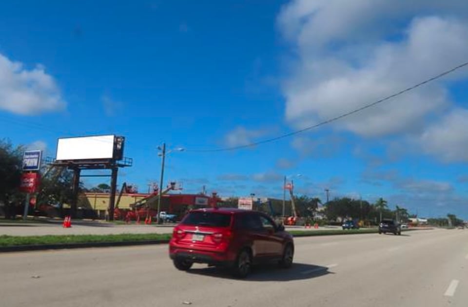 Location photo for Okeechobee Blvd near HAVERHILL RD at OKEECHOBEE BLVD (West Palm Beach)