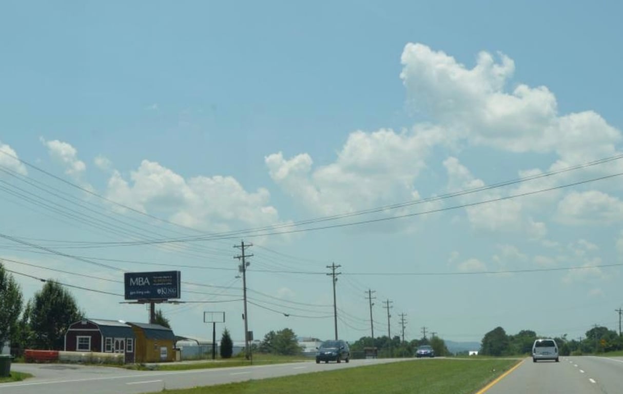 W AJ 500'E/O MEADOWOOD DR SS FE Media