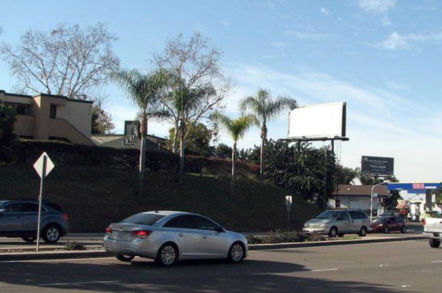 Location photo for Navajo Rd SS 150ft E/O Lake Murray Blvd F/E - 1