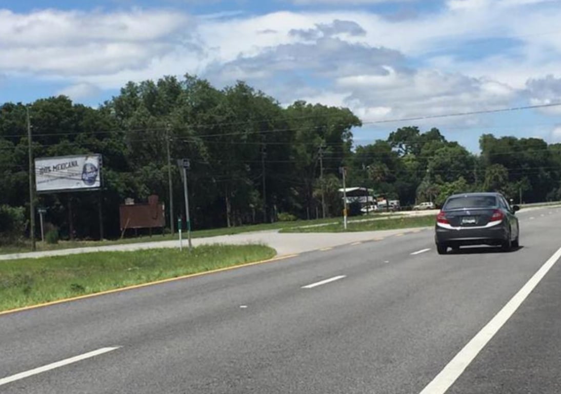 N/S US 17 .9 MI S/O 15A-N/B Media