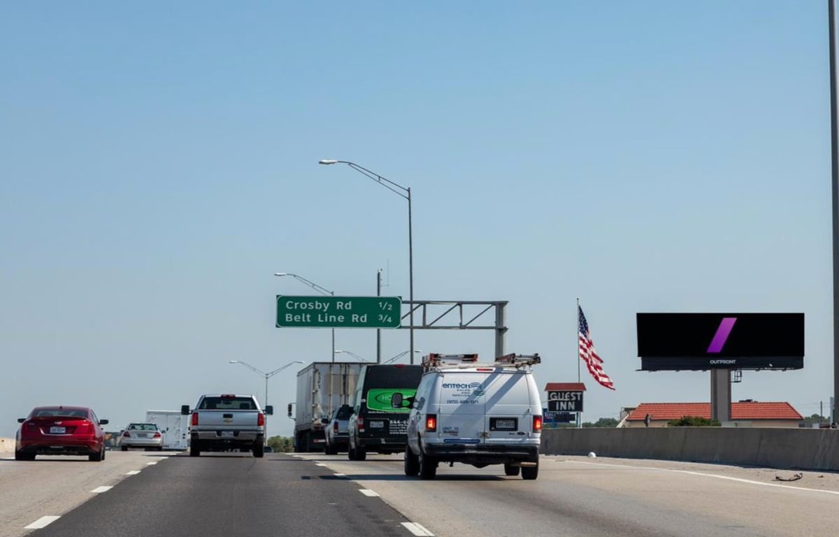 I-35E N/O Valwood E/S F/S Media