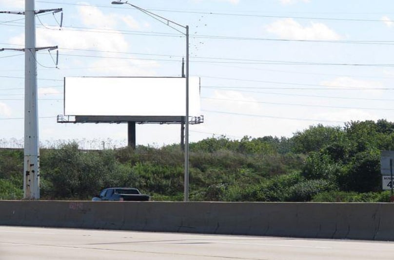 Location photo for Raymond Dr near 1415 W Diehl Rd (Naperville)