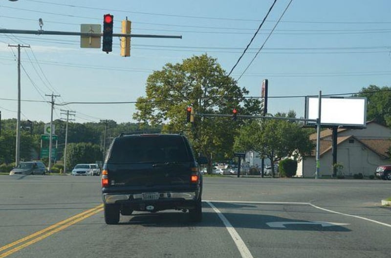 Location photo for Edgewood Rd near Car Depot (Edgewood)