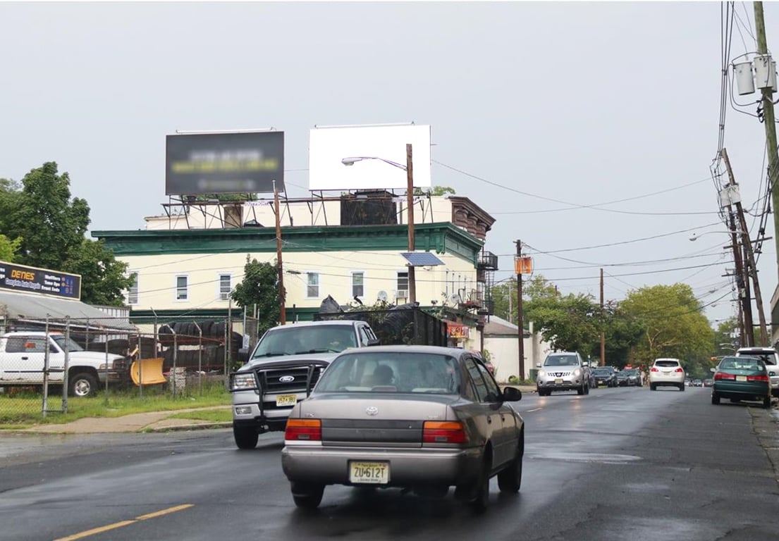 Location photo for Johannis Pl near West Front St at Clinton Ave (Plainfield)