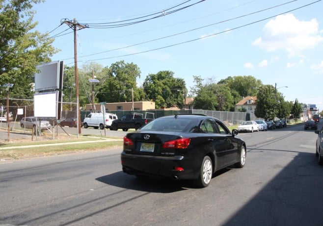 Location photo for Everett Pl near West Front St at Dekalb Ave (Plainfield)