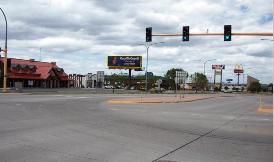 I-29 2400' N/O MM 64 WS F/S Media