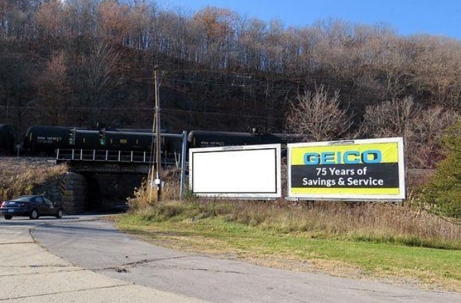 Location photo for Rt 9W ES 15ft E/O RR Overpass F/S - 1