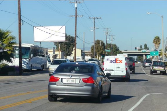 Location photo for Dawson Dr near Airbus Stop - Camarillo, CA (Camarillo)