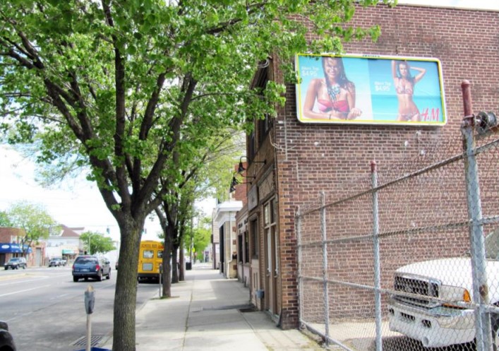 Location photo for Commonwealth Blvd near Jericho Tpke/Commonwealth Blvd, Bellerose (Floral Park)