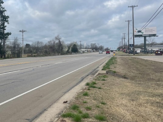 US 82 266 ft W/O SHADY GROVE ROAD NS Media