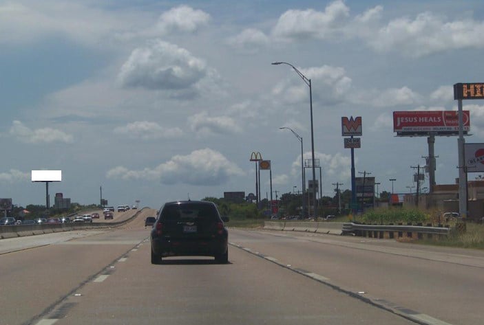 I-45S .10 mi S/O Fm 517 E/S F/N Media