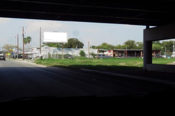 Location photo for S Flores St near Confluence Park, Harris (San Antonio)