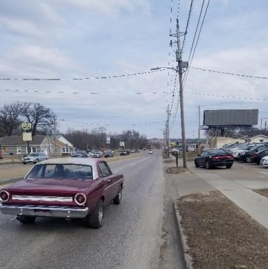 SE 14th St. 1245 ft n/o E Park Ave E/S, S/F Media